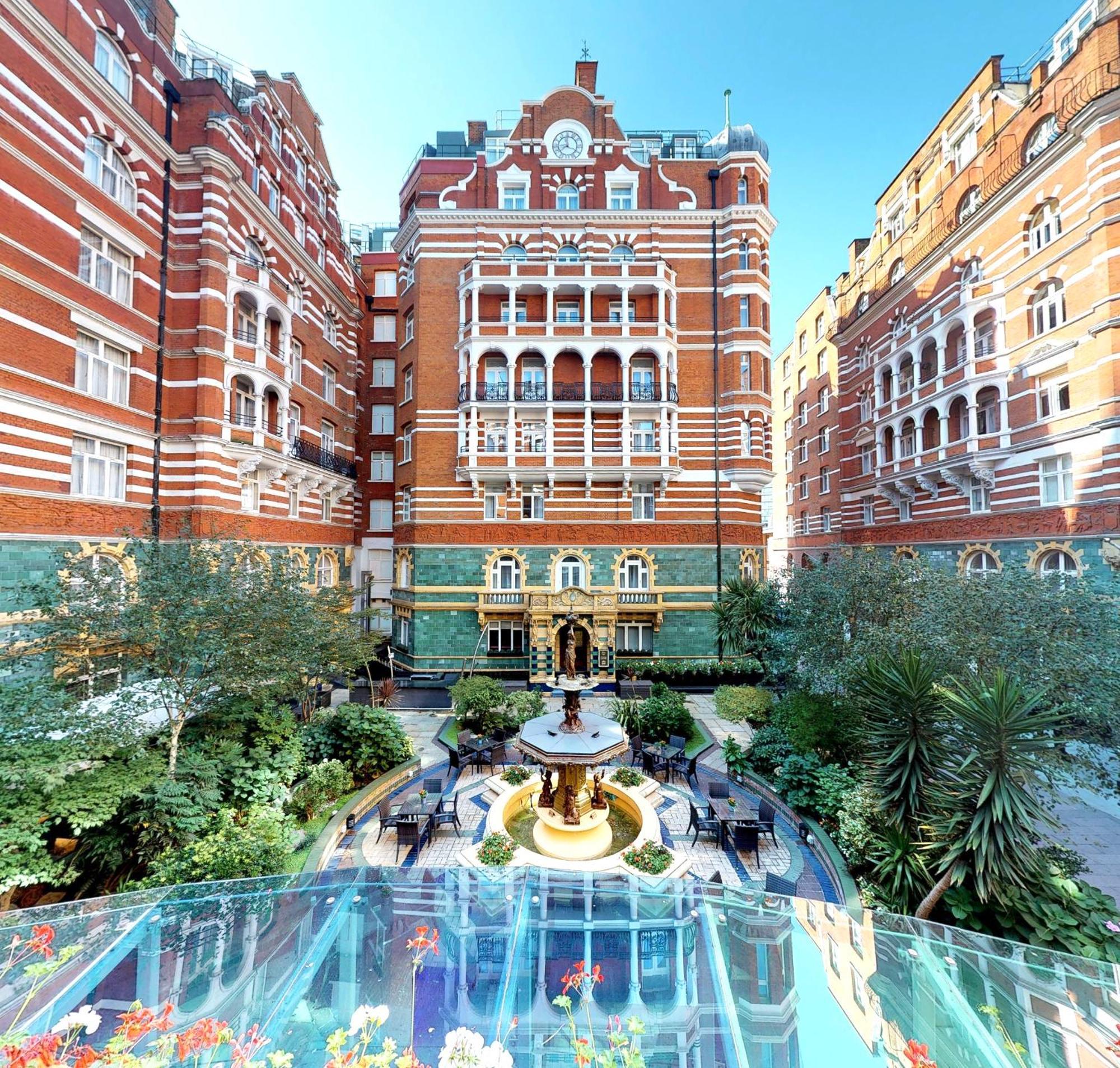 Hotel St. James' Court, A Taj Hotel, Londra